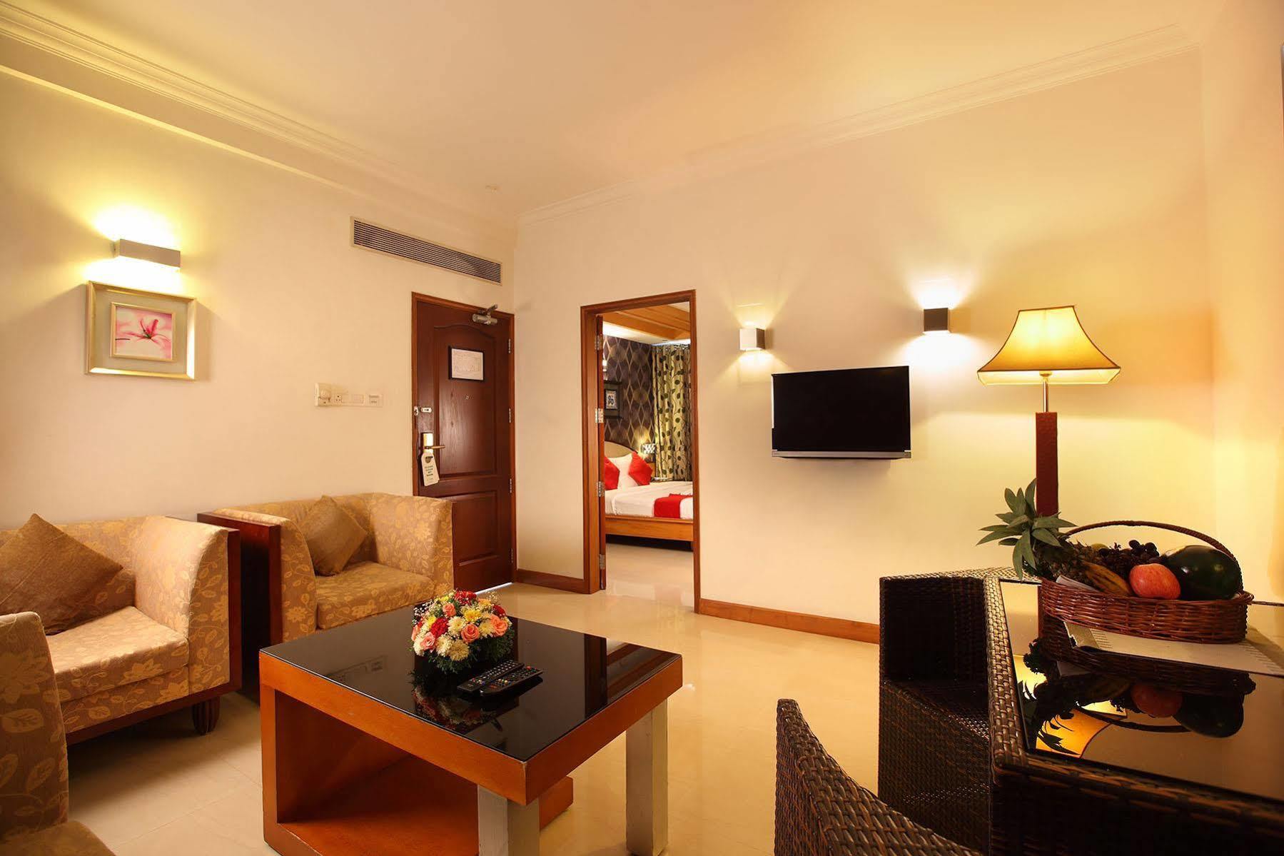 Hotel Park Residency, Kakkanad Kochi Exterior foto